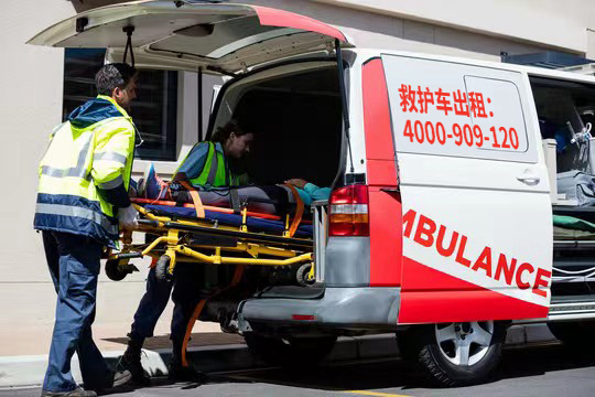 杨浦区护送转运急救车护送转运公司哪家？专业公司推荐