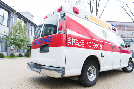 转院用车不用愁：专业安全的上海市静安区救护车出租机构大公开