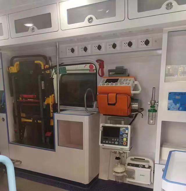 为何选择专业上海转运护送救护车租赁中心，保障平稳安全转院？