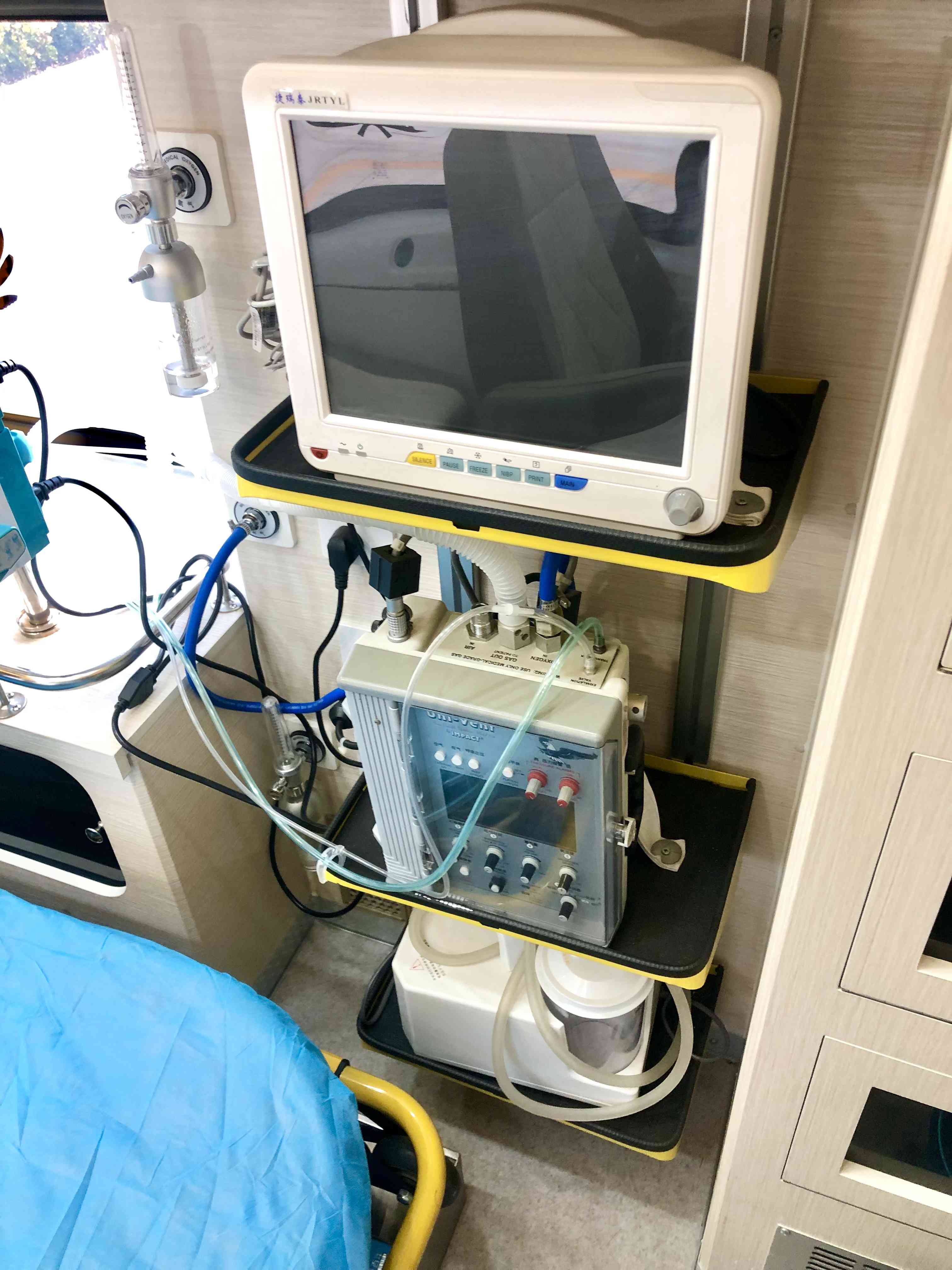 细腻呵护每一公里，新生儿出院救护车转运出院电话随时守护您的安心旅程