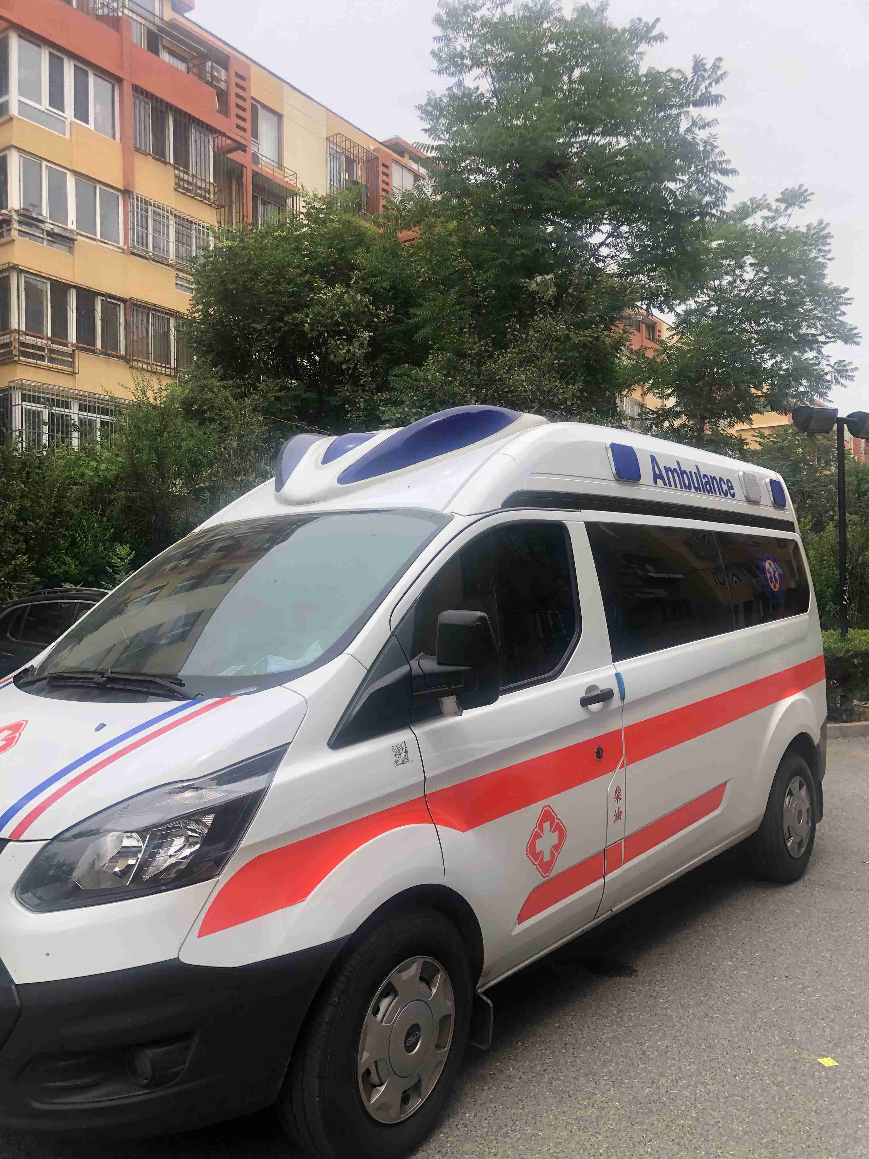 接送出院救护车电话号码限时公开，专业护送，明码标价，安全无忧！